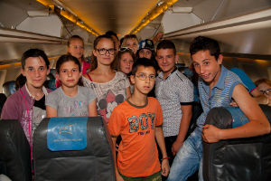 Ismail Delija dočekao mališane u avionu